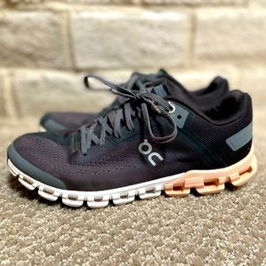 Womens ON cloud flow 6.5 GUC black and rose